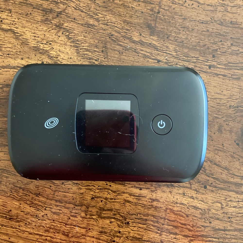 Moxee mobile hotspot. Disconnected no service. Does not have original box.